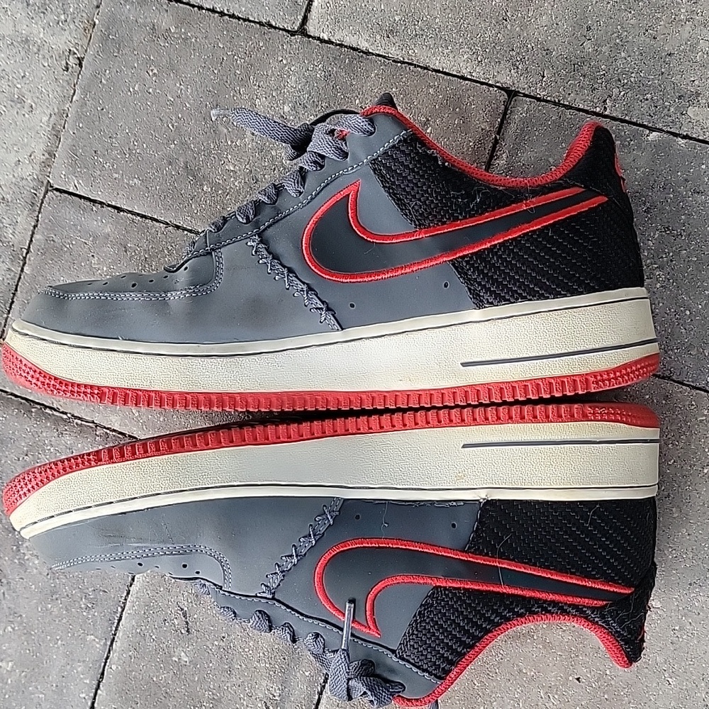 Nike Air Force 1 Low Dark Grey, Black, University Red March 2013 - Picture 4 of 7
